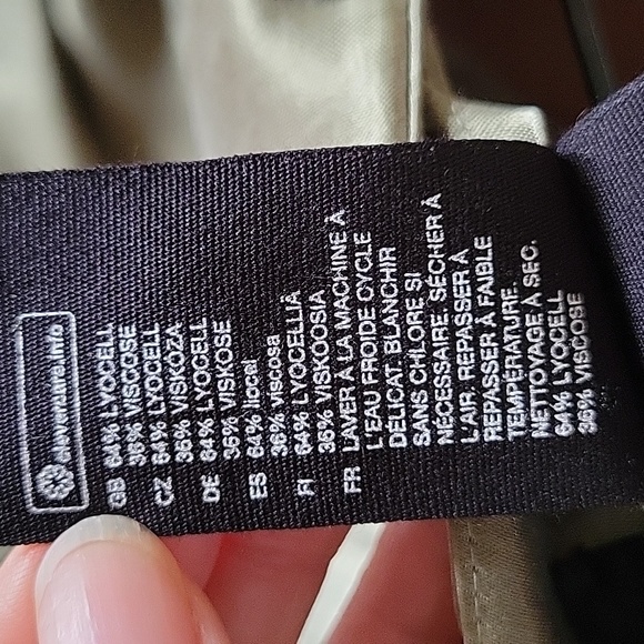 & Other Stories midi skirt in sage green color with side slit, size US 4 - Picture 6 of 7